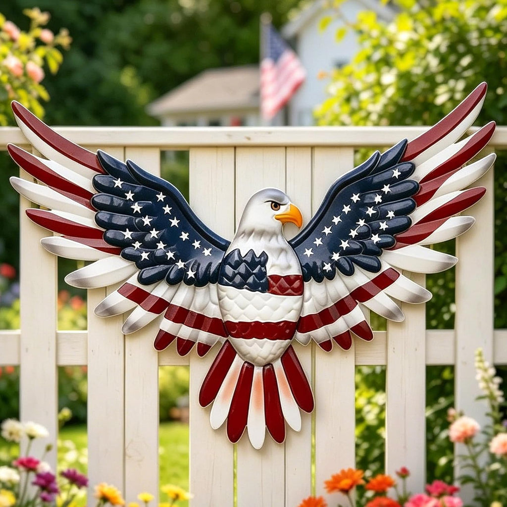 Patriotic Bald Eagle Metal Wall Hanging, Indoor & Outdoor Holiday Decor